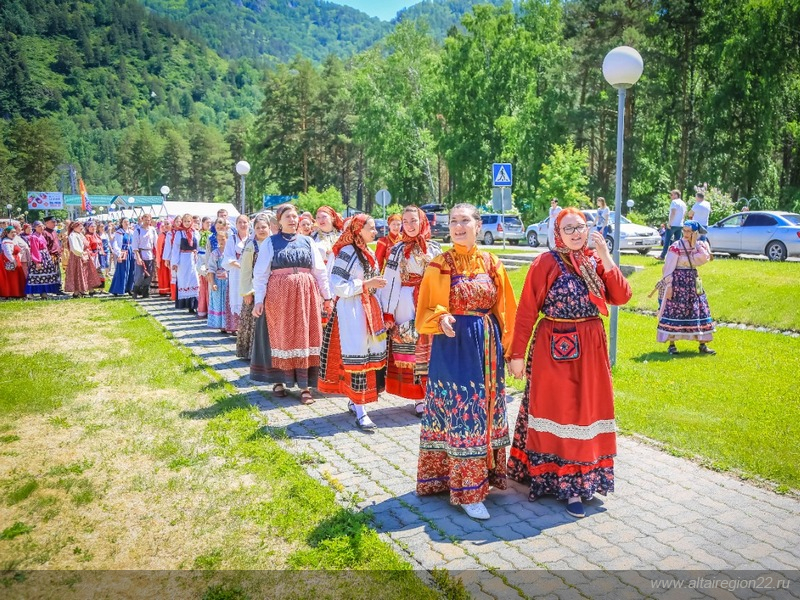 народные костюмы