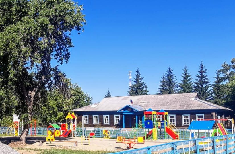 детская площадка в селе Столбово