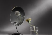 Сегодня гость нашего литературного выпуска — Светлана Баркова, выпускница каменского лицея № 4